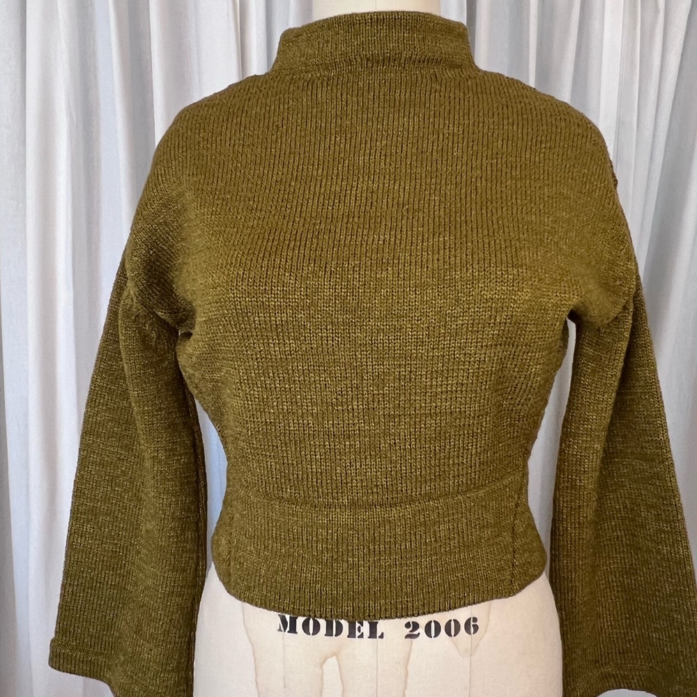 Des Pres made in Japan Wool olive Green Knit cropped Sweater